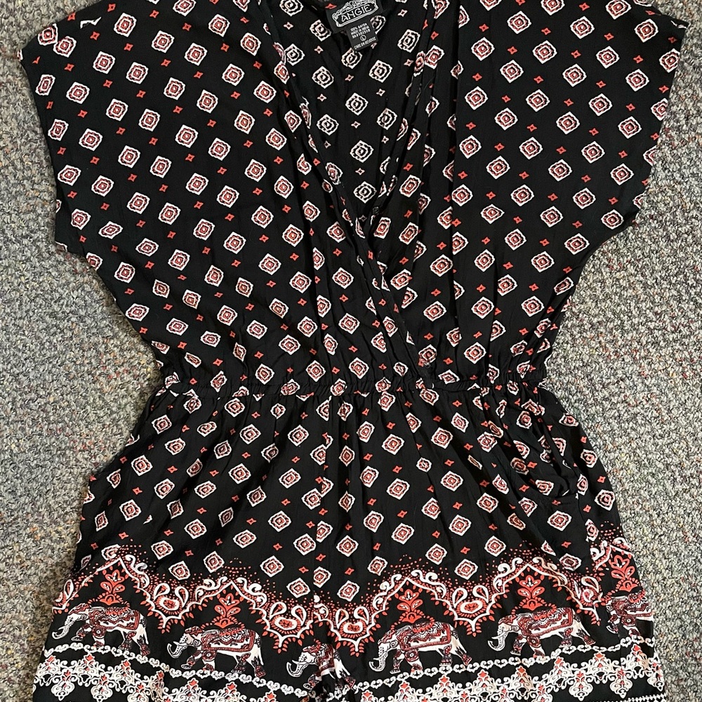 Eclipse romper with pockets sz L
